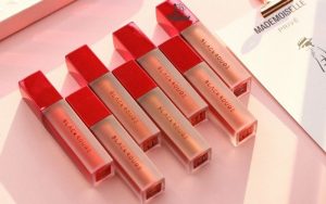 Blackrouge một trong loại son môi lì trong lòng môi