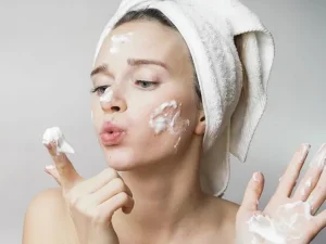 serum hay kem dưỡng