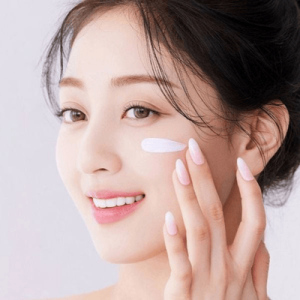 Kem dưỡng ẩm cho da khô bổ sung độ ẩm và dưỡng chất thiết yếu