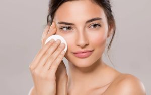 Cách sử dụng nước tẩy trang